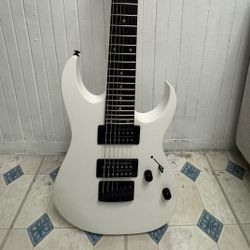 (ACCEPTING TRADING OFFERS)Gio Ibanez 7-string Guitar
