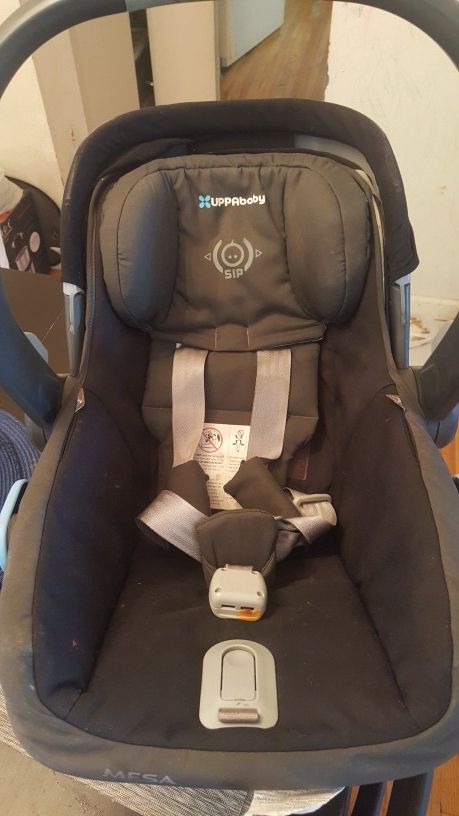 UPPABaby infant car seat