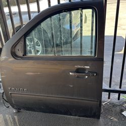 2007-2008-2009-2010-2011-2013-2014 Tahoe Yukon Chevrolet GMC Suburban Silverado Left Front Door