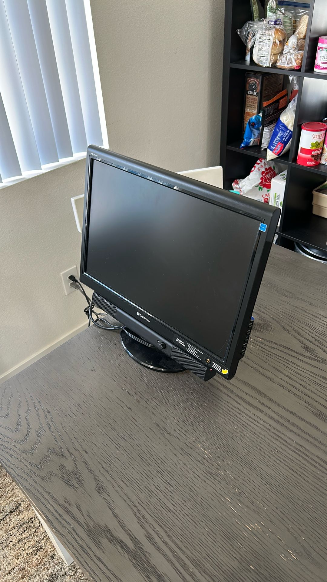 Desktop monitor
