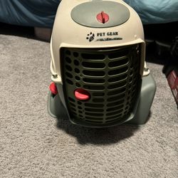 pet gear brand carrier & car seat base  