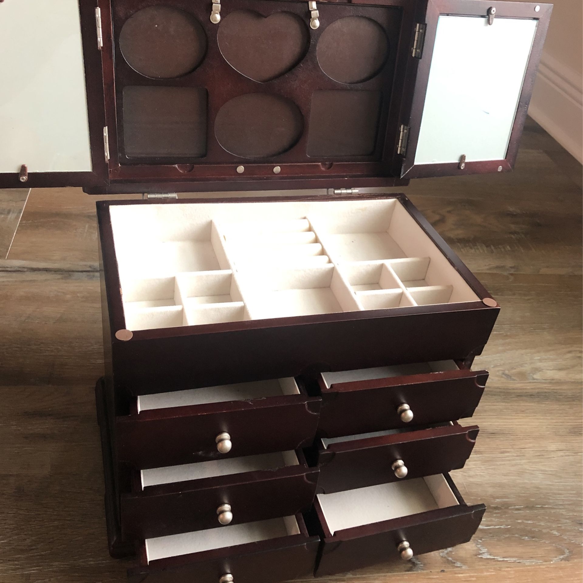 Oxford Jewelry Box