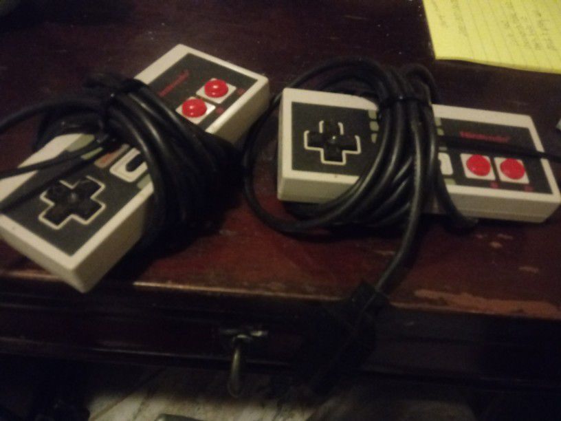 Original Retro Nintendo Controllers