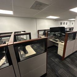 41x Office Cubicles w/ Storage Working Storage