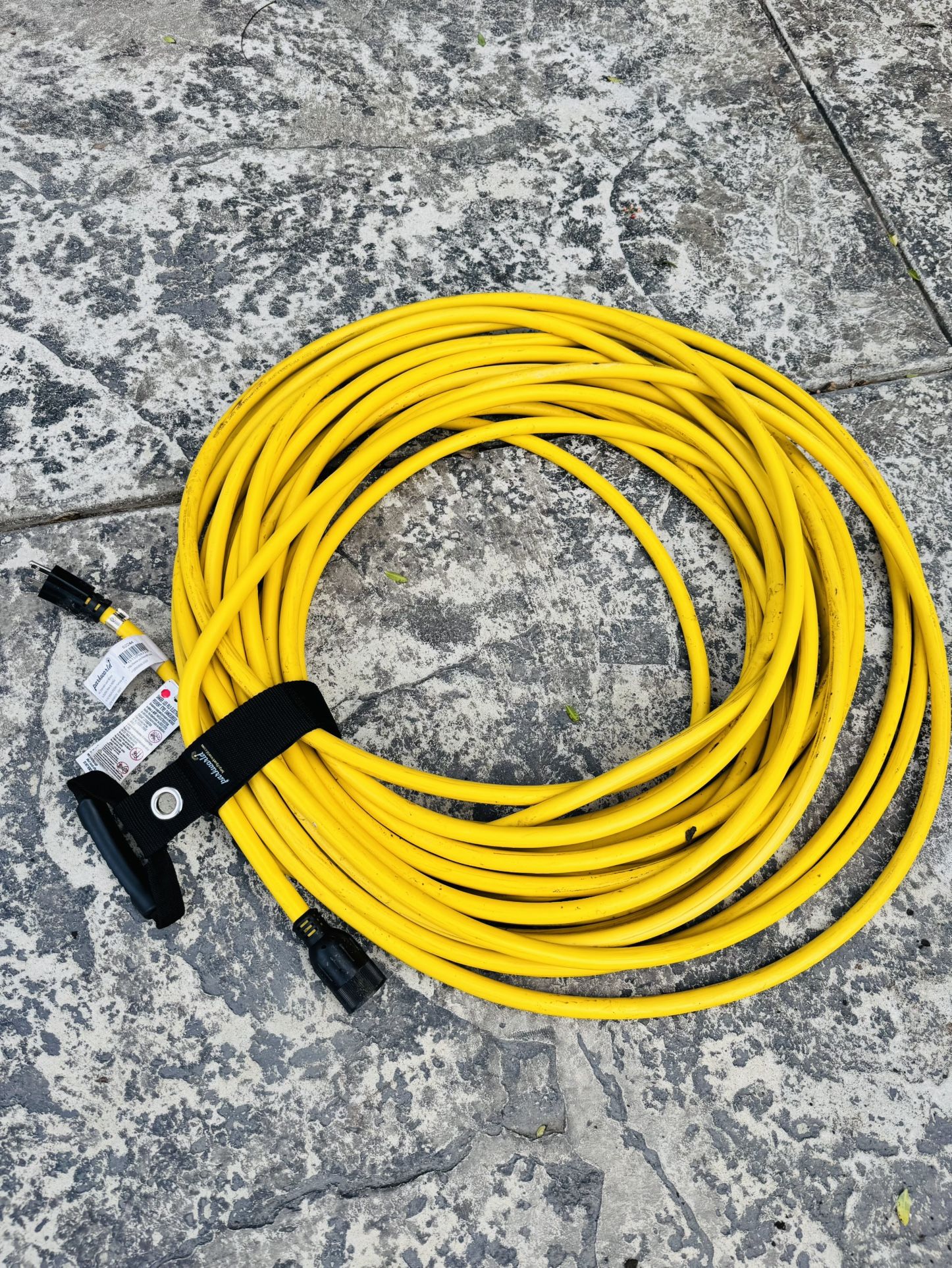 100ft NEMA 5-20 Extension Cord 5-20P to 5-20R (T Blade Female Also for 5-15R Adapter) 125V, 20A, 2500W