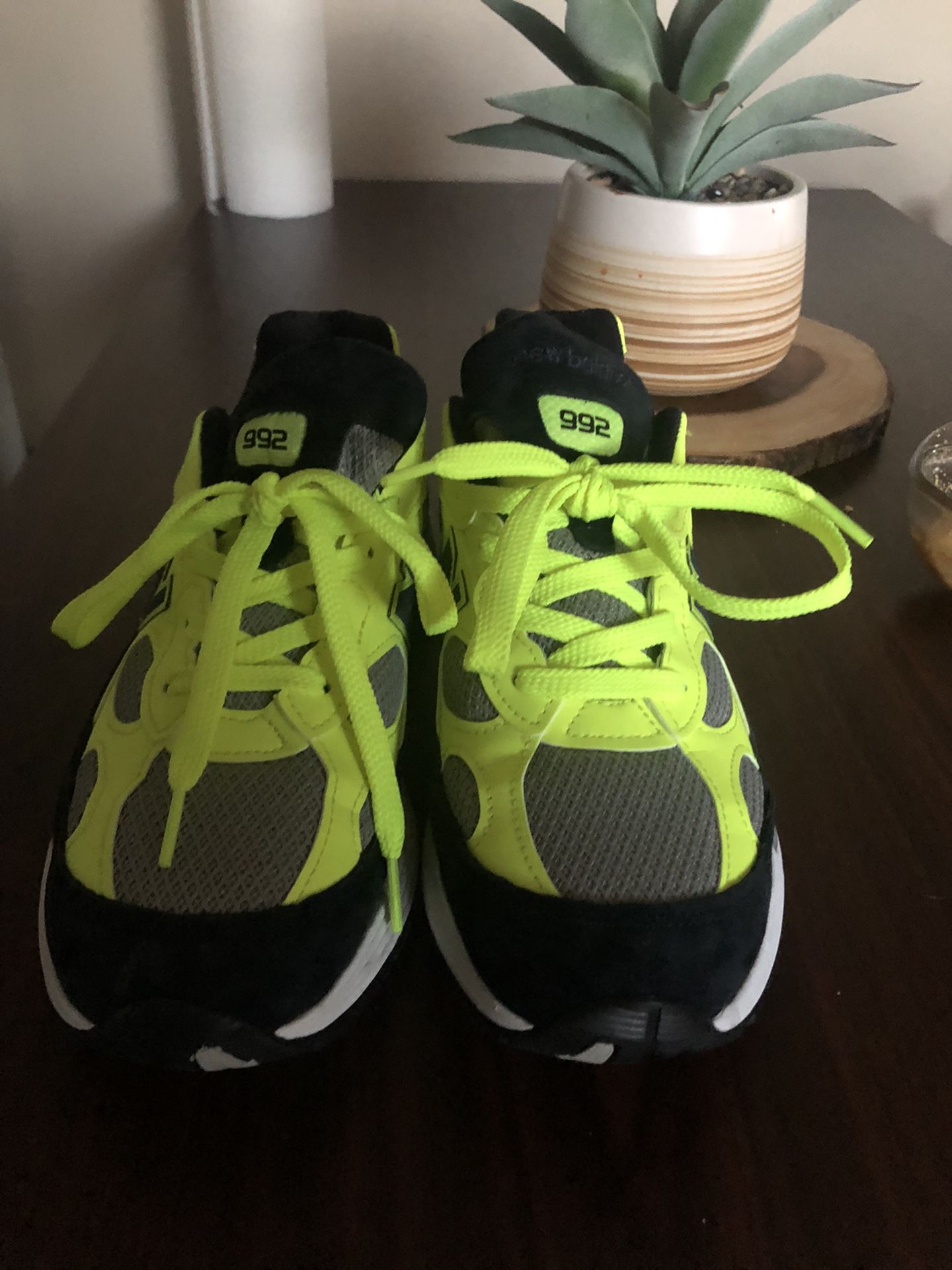 New Balance 992 • Size 9.5