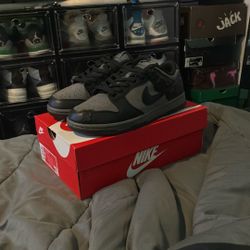 Nike Dunk “Black Roses”