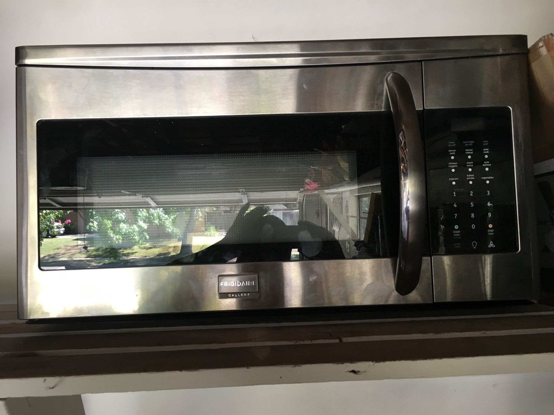 Fridgeaire microwave oven