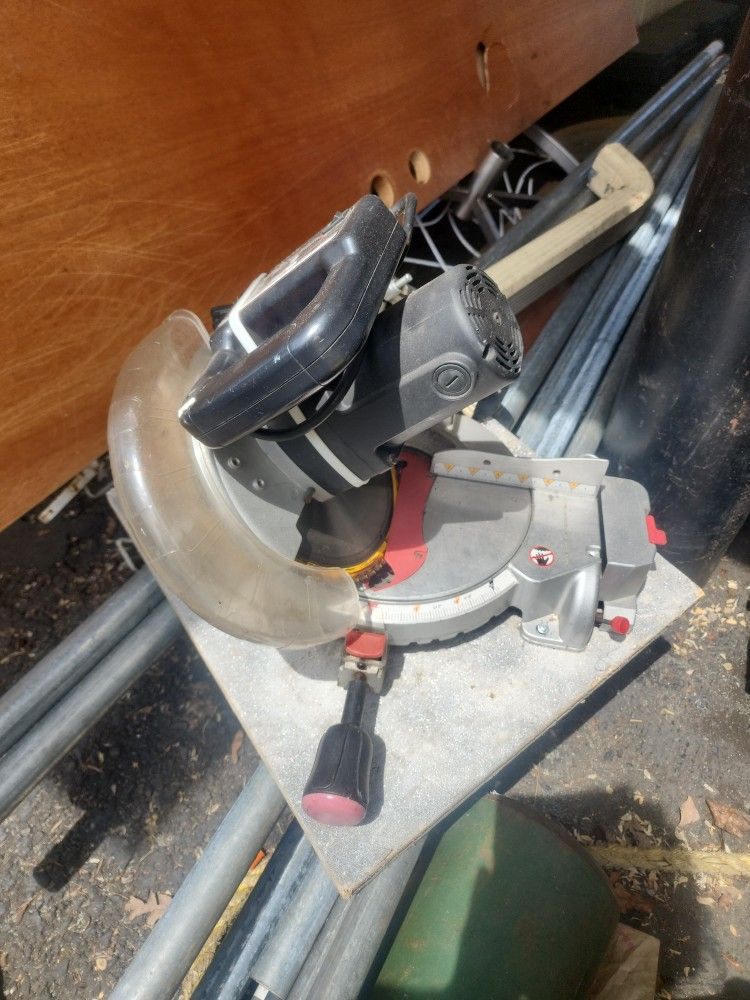 Miter SAW