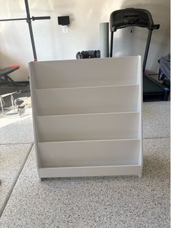 Free children’s white bookshelf
