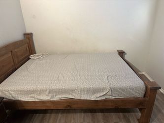 Full size bed