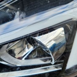 2019 Hyundai Tuson Headlight