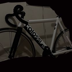 Colossi Frameset 
