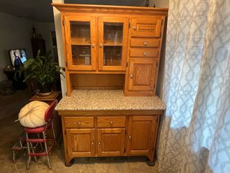 Oak Cabinet Hutch
