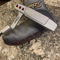 Titliest Scotty Cameron Select Newport 35inch