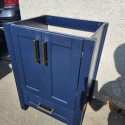 FREE!!! 24 × 18 Vanity