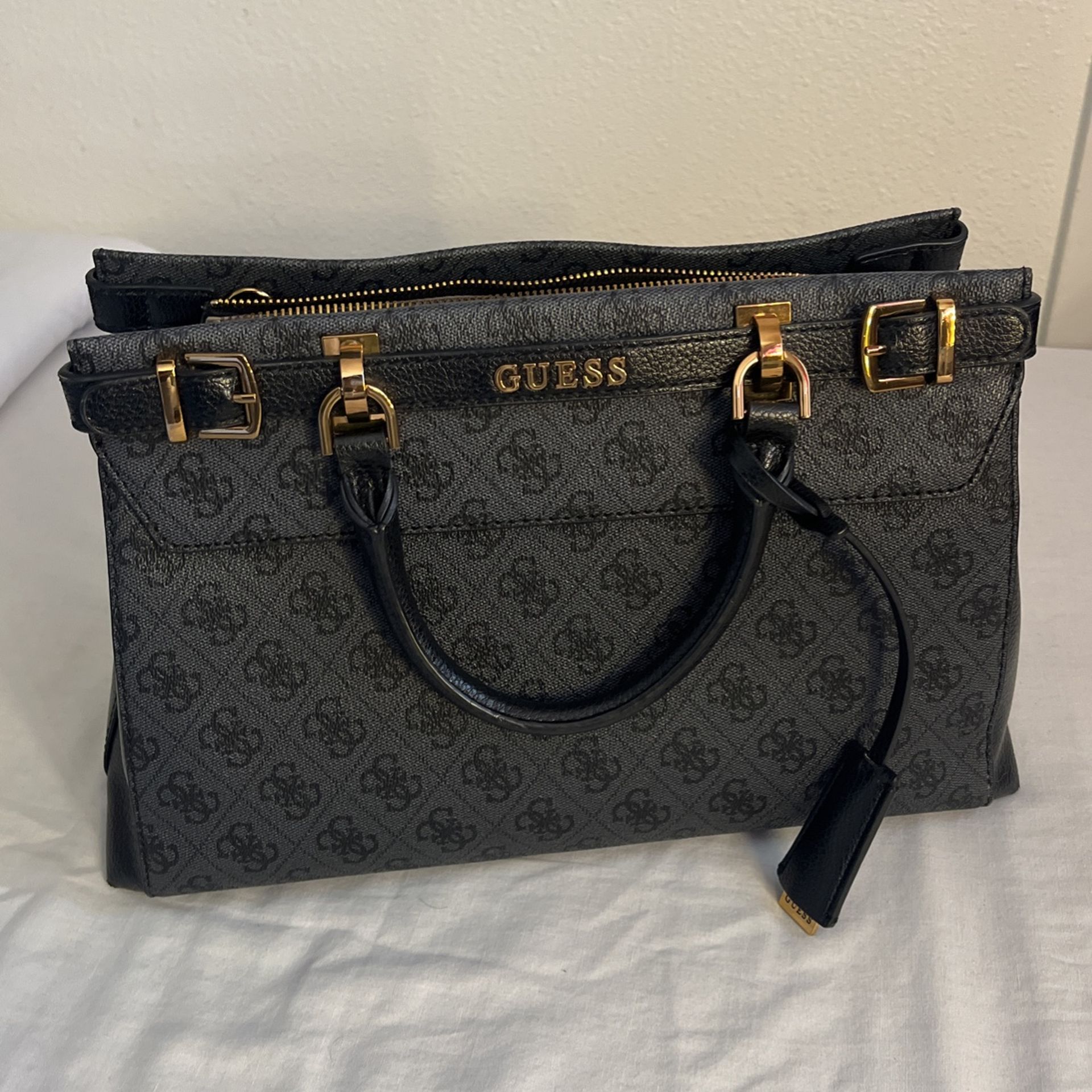 GUESS Purse 