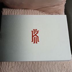 Nike Kyrie 1’s Fly Trap Green Size 10 