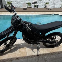 2024 SURRON ULTRA BEE 300 miles $5600  Pick Up Miami Lakes NO TRADES NO TRADES NO TRADES