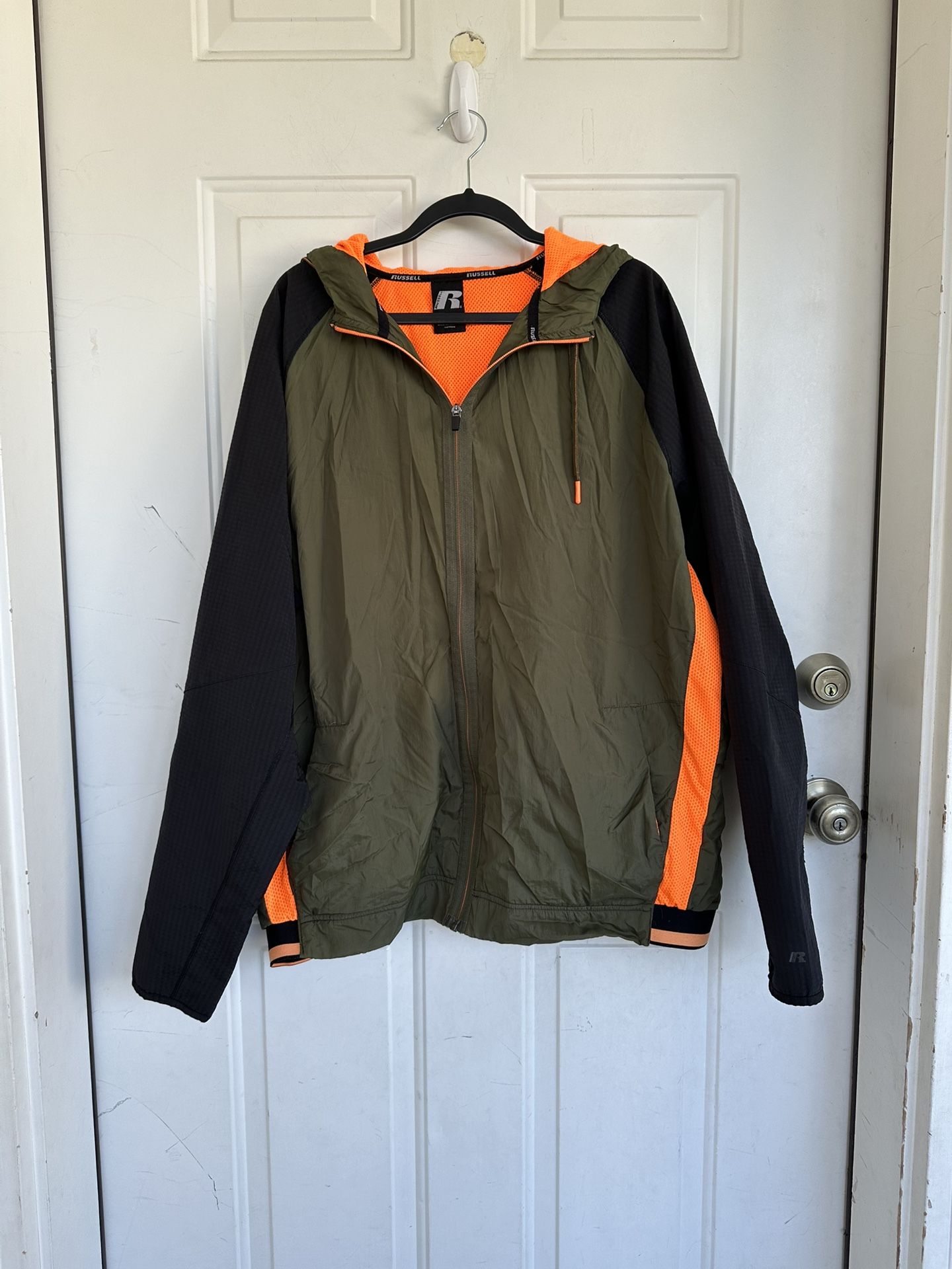 Russell Men's and Big Men's Active Windbreaker Blue Glass Jacket, Size XL