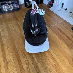 4moms Black Baby Swing