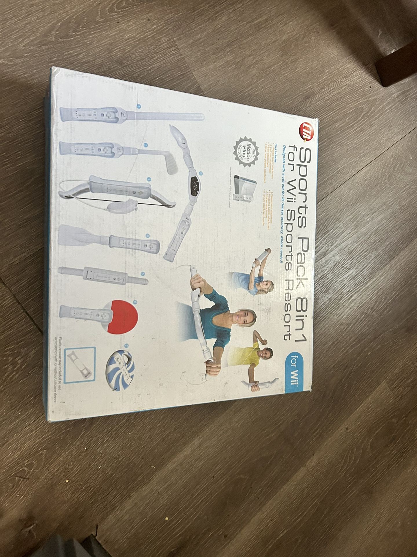 CTA Sports Pack 8 in 1 for Wii Sports Resort - White