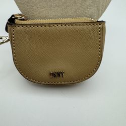 4035-HTT DKNY Brown Grain Faux Leather Zipper Coin -Accessory Bag With Key Hook.