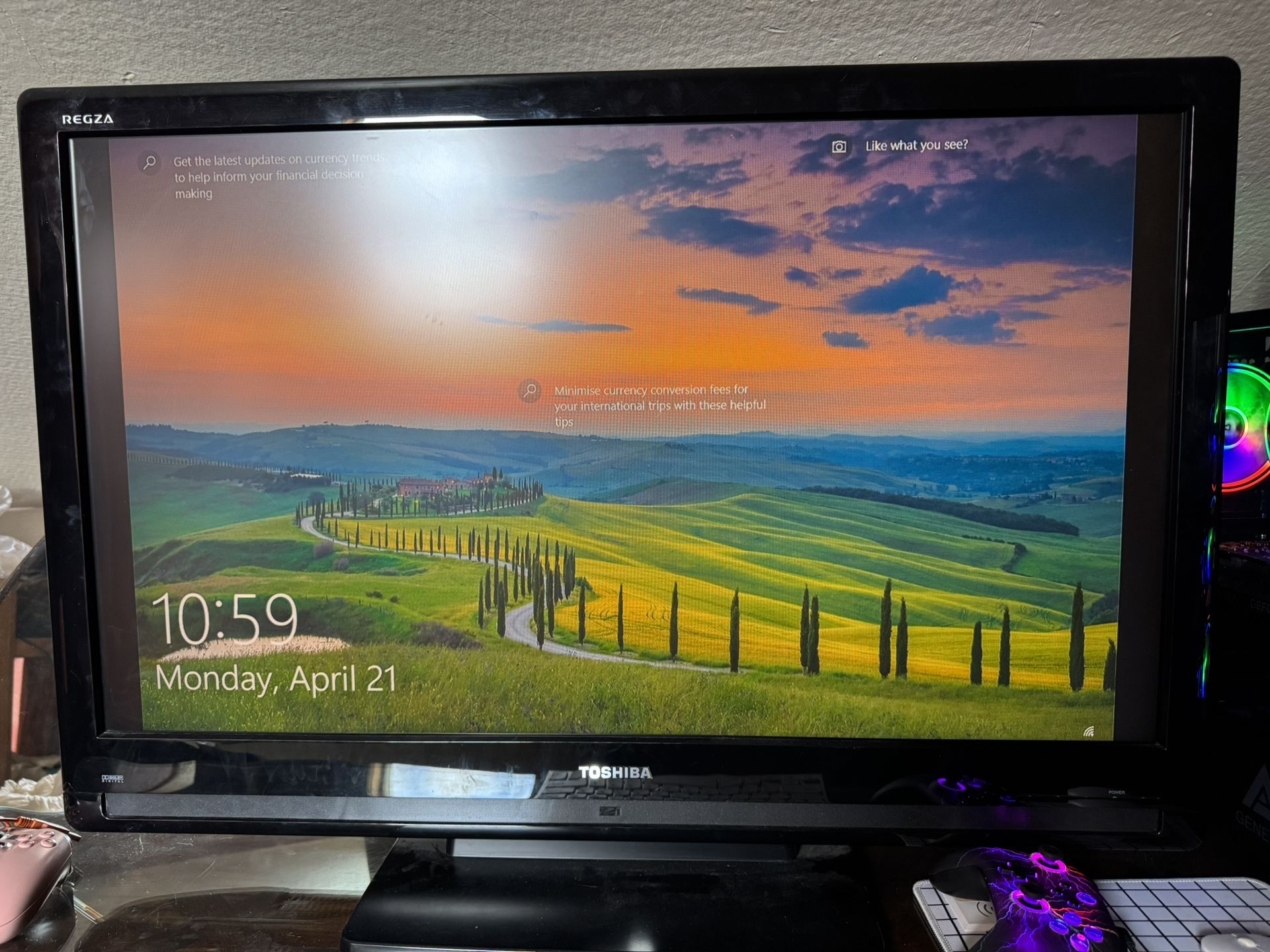 Flatscreen TV