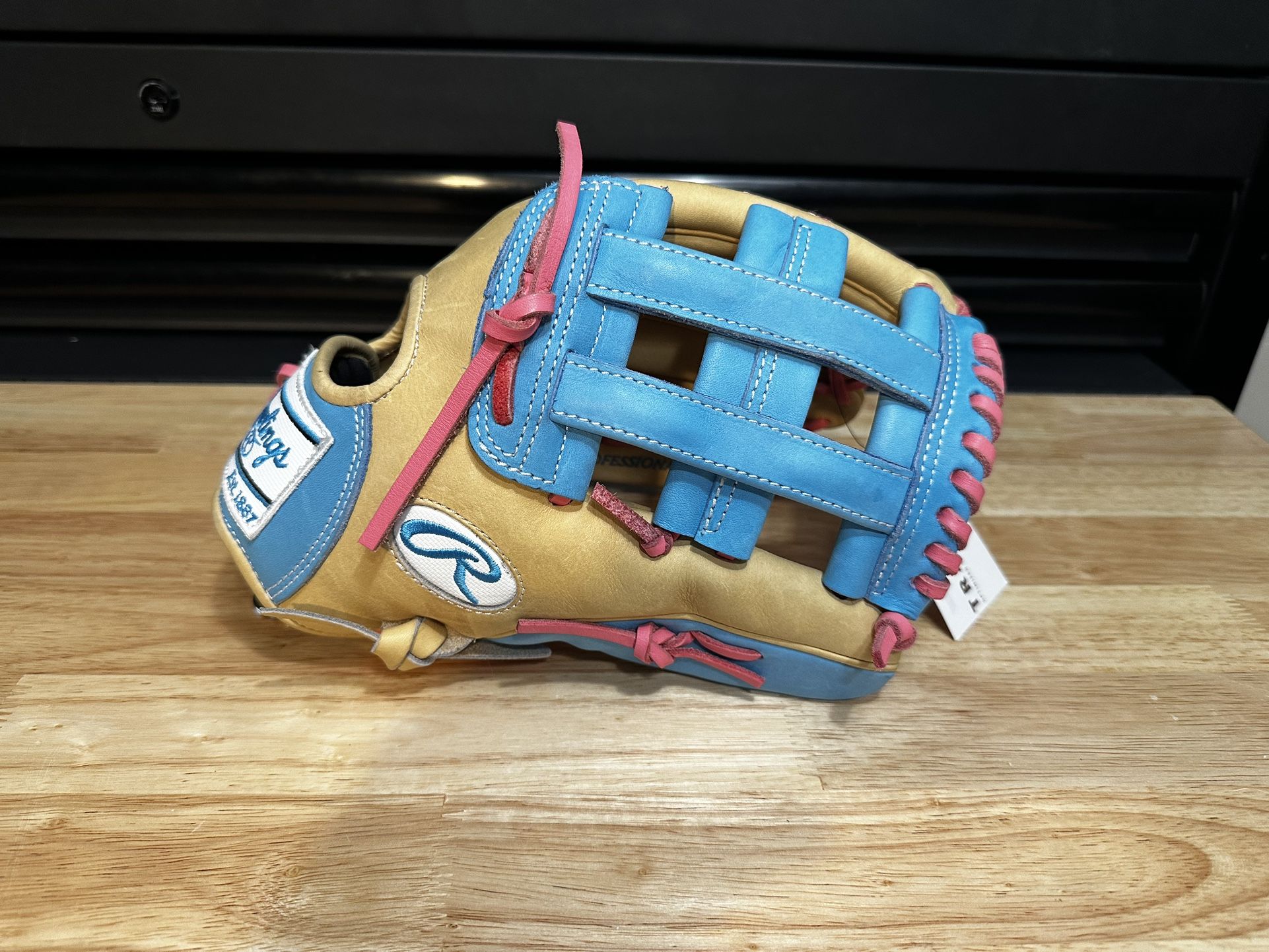 *NEW* 2025 Rawlings 12.25” Softball Glove