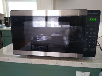 Like New *Hamilton Beach Microwave