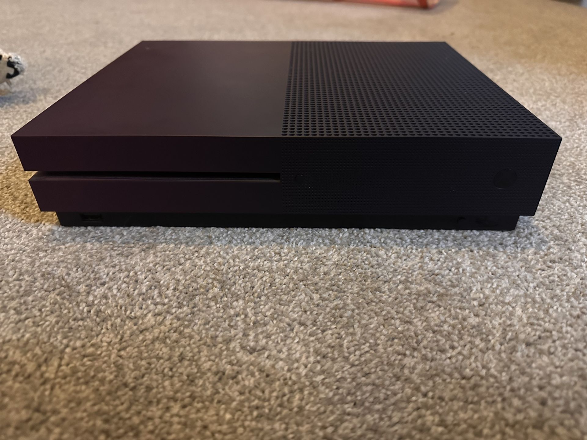 Xbox One S 1Tb Fortnite Edition
