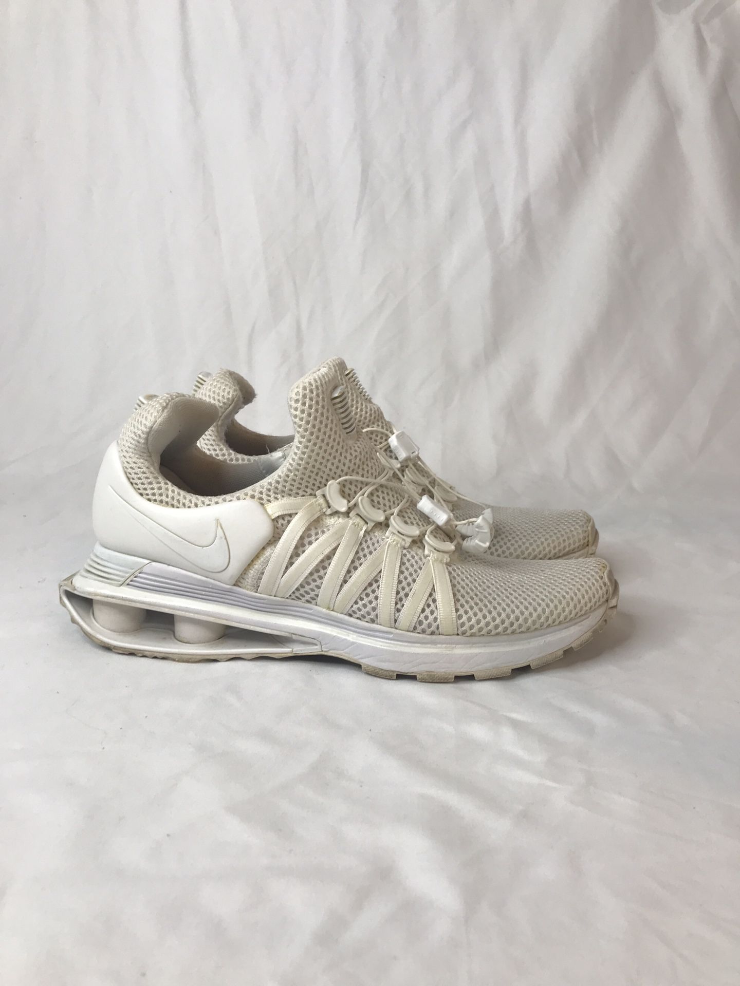 Size 8 Womens Nike Shox Gravity Running Shoes Sneakers Triple White AQ8554-100 Used 