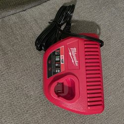 Milwaukee M12" CHARGER