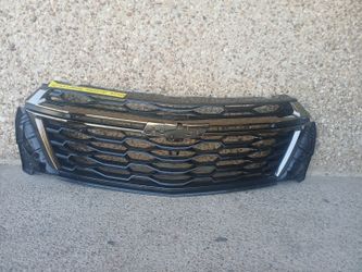 2022-23 Chevy Traverse Grill W/Camera