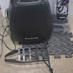 PET SAFE DOG 🐕 FENCE. NEW !! POWER CORD NOT ORIGINAL 😁