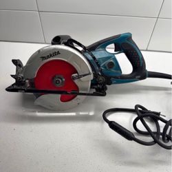 Makita 5477NB 7-1/4" 15Amp Corded  Hypoid Saw (LP(contact info removed)) 
