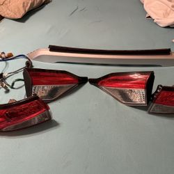 2020 Corolla SE Taillights 