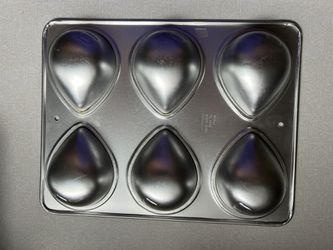 Wilton Cake Pan Mini Balloons