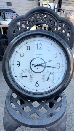 Large Clock, Temp and Barometric Pressure