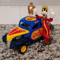 Disney Ertl Goofy 1940 Modified Coupe Die-Cast Car Coin Bank - 1998 - New In Box 