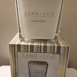 Sand & Fog 57 Ounce Scented Soy Wax Candle W/Wooden Lid/New 