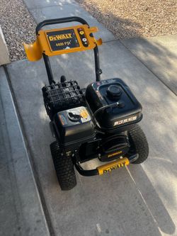 DEWALT 4400PSI 4.0GPM PRESSURE WASHER