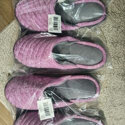 ISOTONER Women's Knit Clog Slippers NEW!