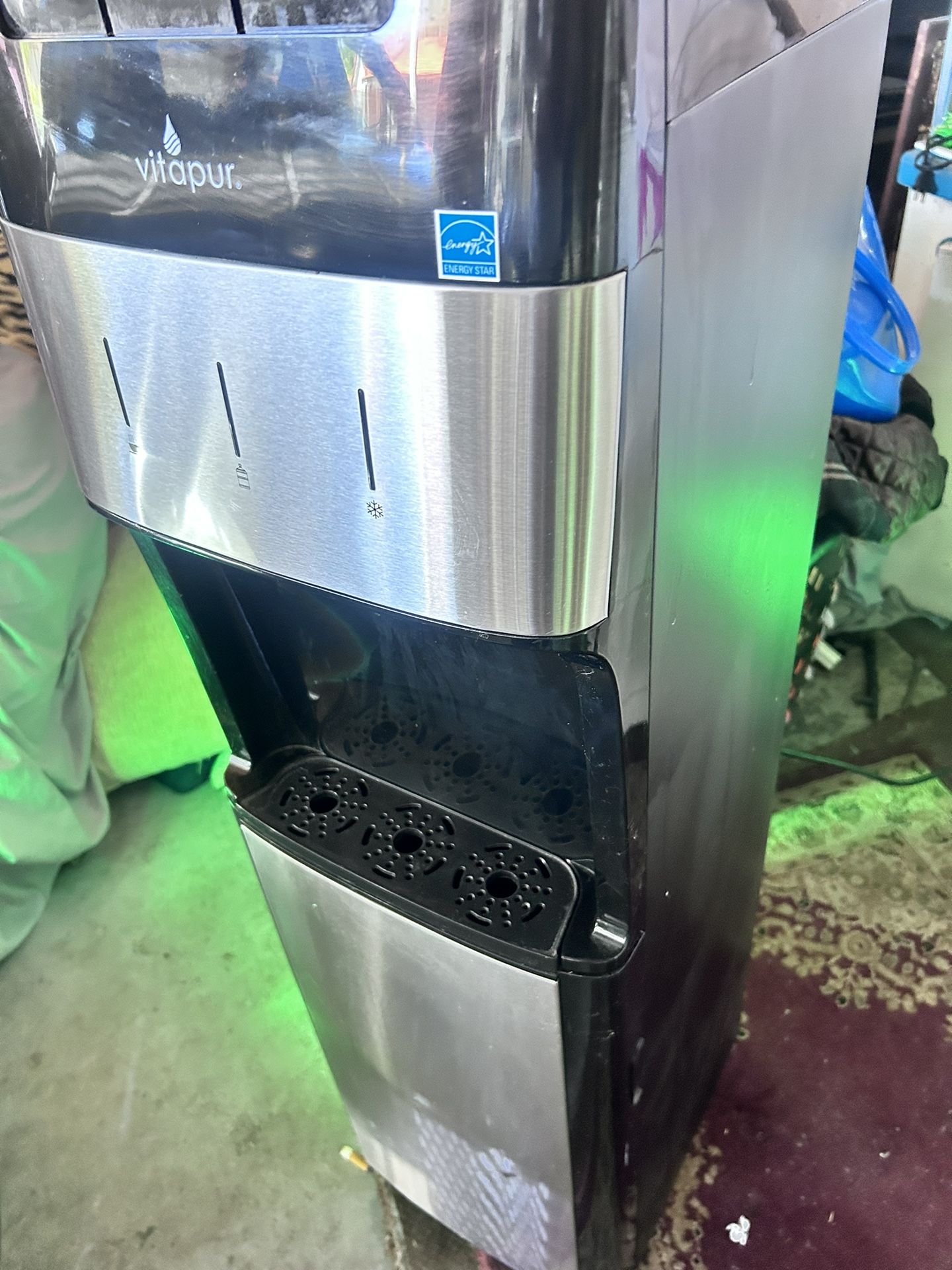 Hot Cold And Room Temperature Water Dispensary