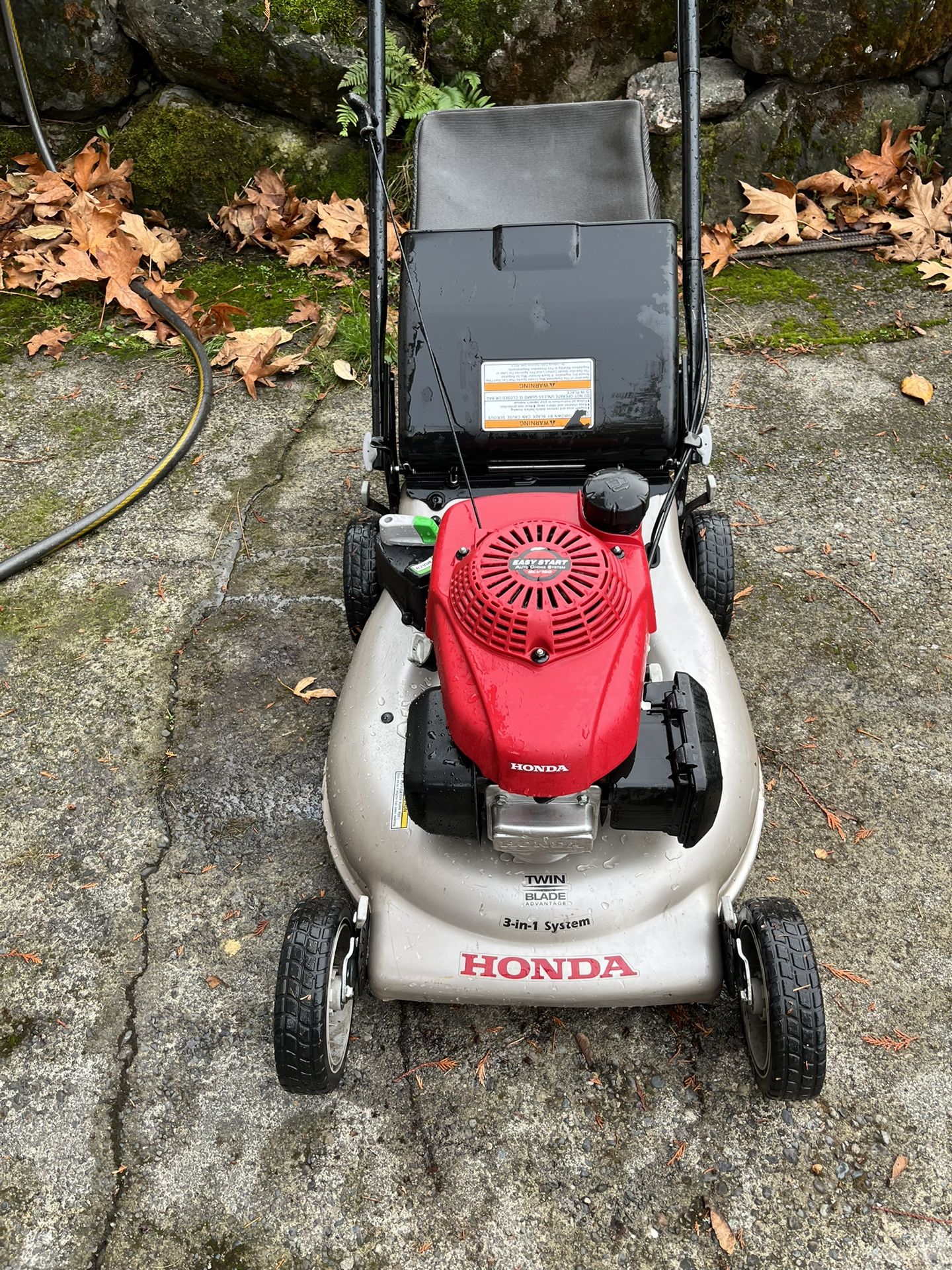 HONDA LAWN MOWER SELF PROPELLED