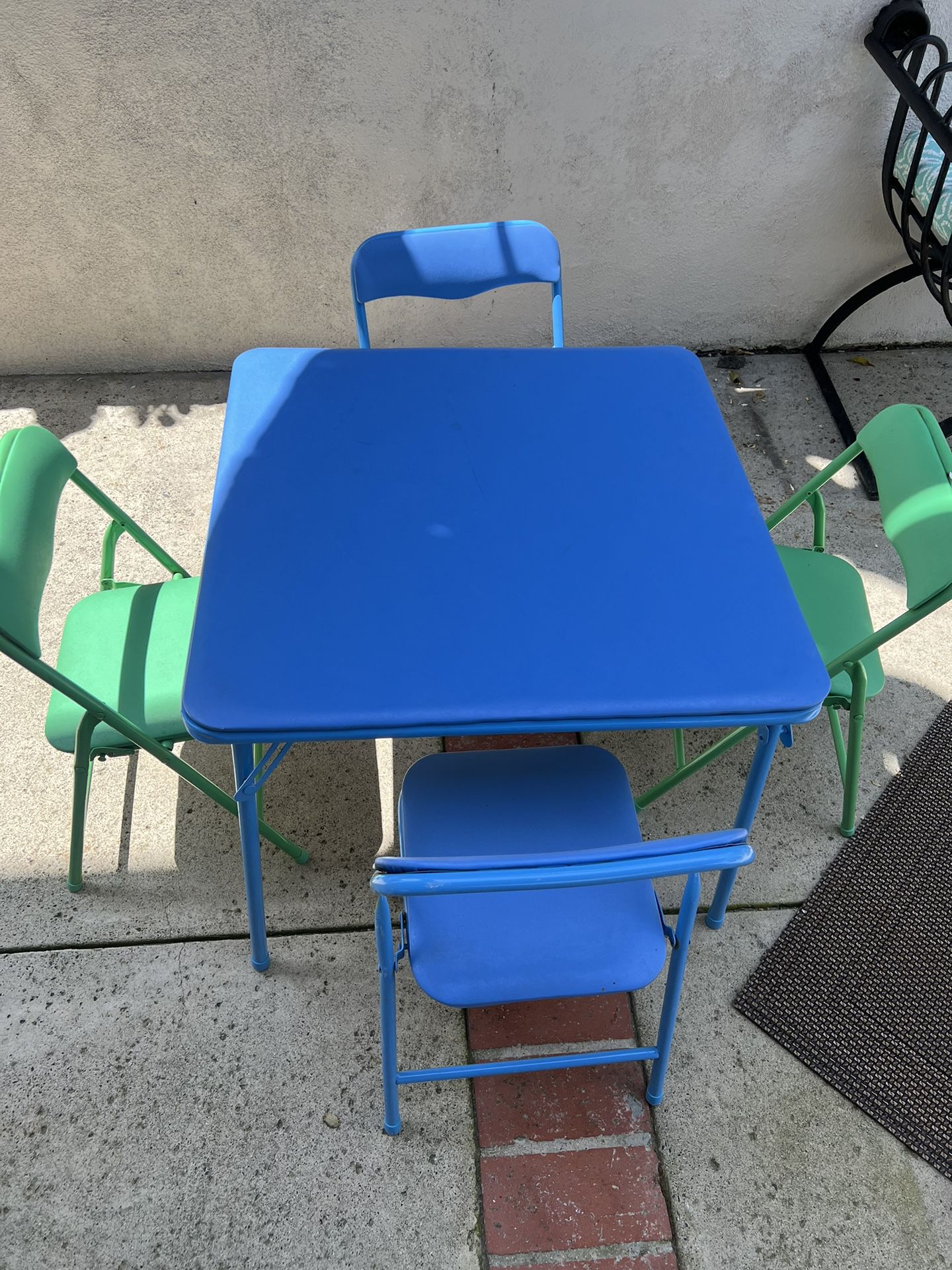 Kids Table And chairs 