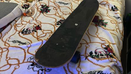 KRYPTONICS  SKATEBOARD
