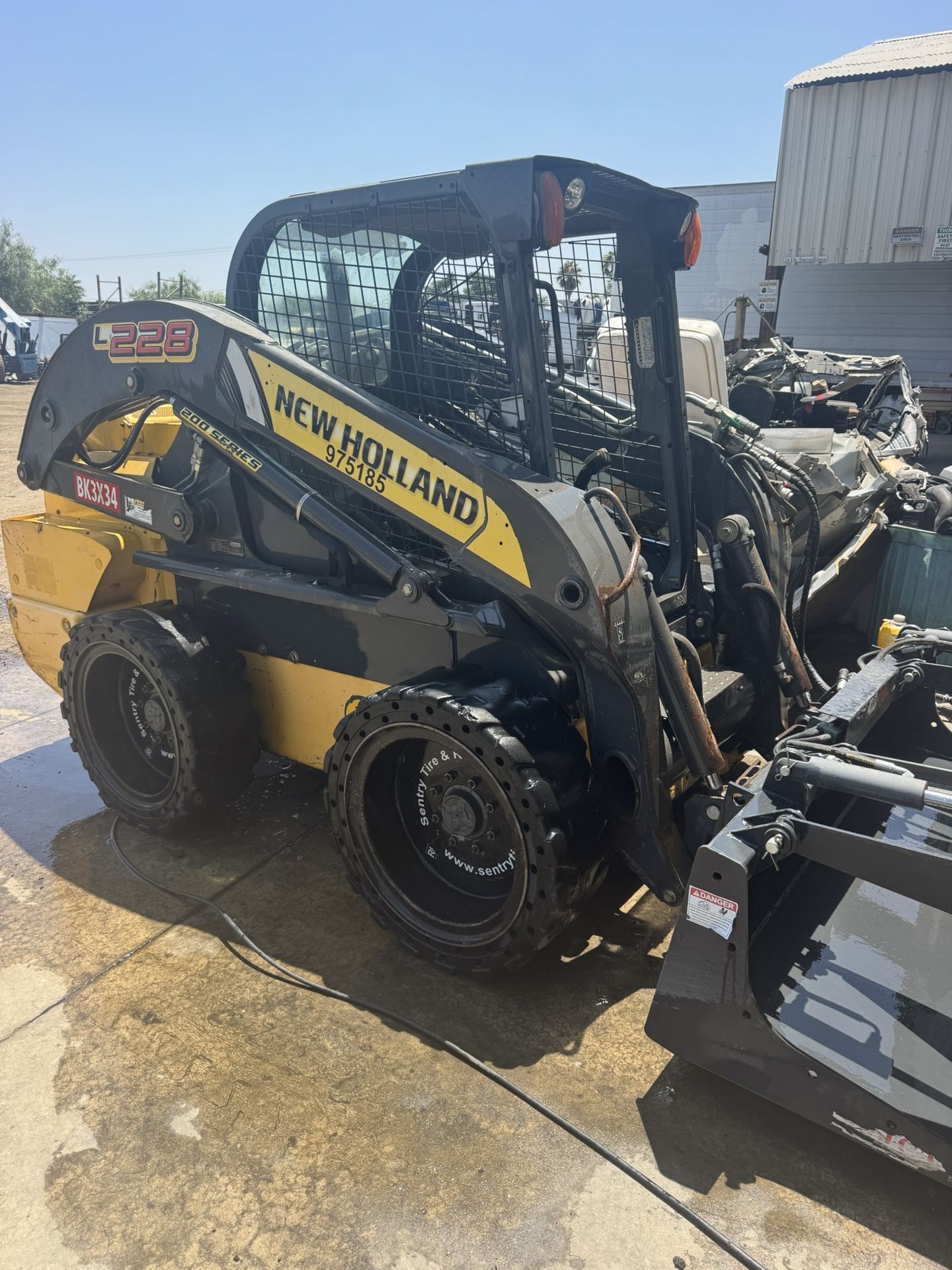 skid Steer 2014 L228