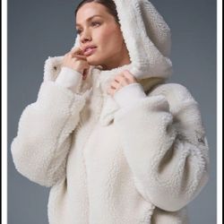 alo Foxy Sherpa Crop Jacket