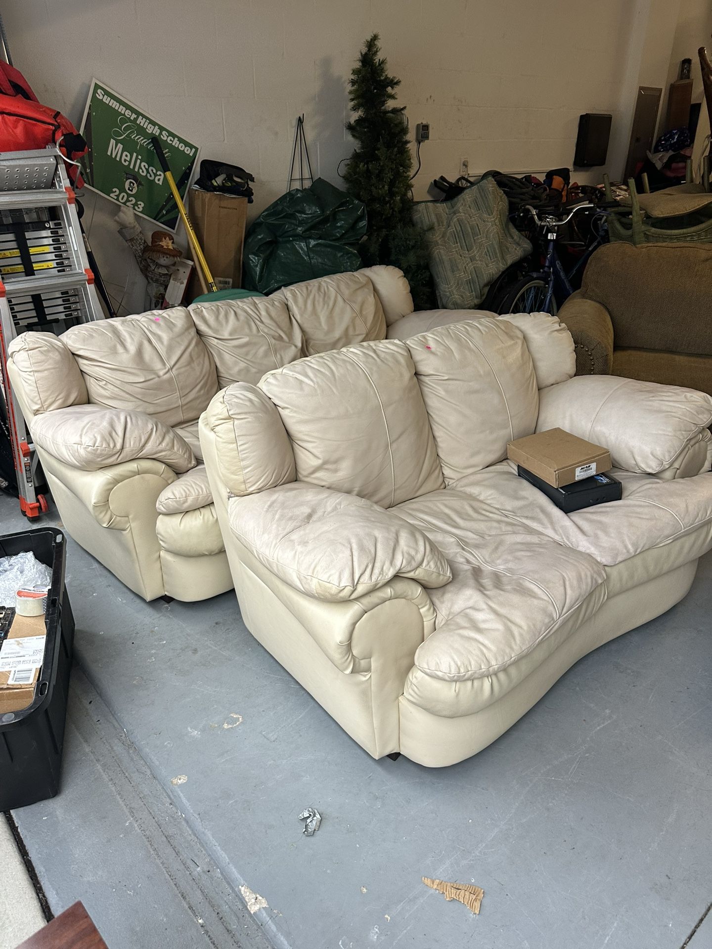 2 X leather Couches